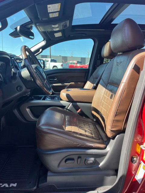 Used 2021 Nissan Titan 4x4 Crew Cab image 26