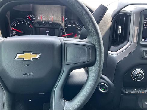 Used 2022 Chevrolet Silverado 1500 Custom AWD/4WD image 24