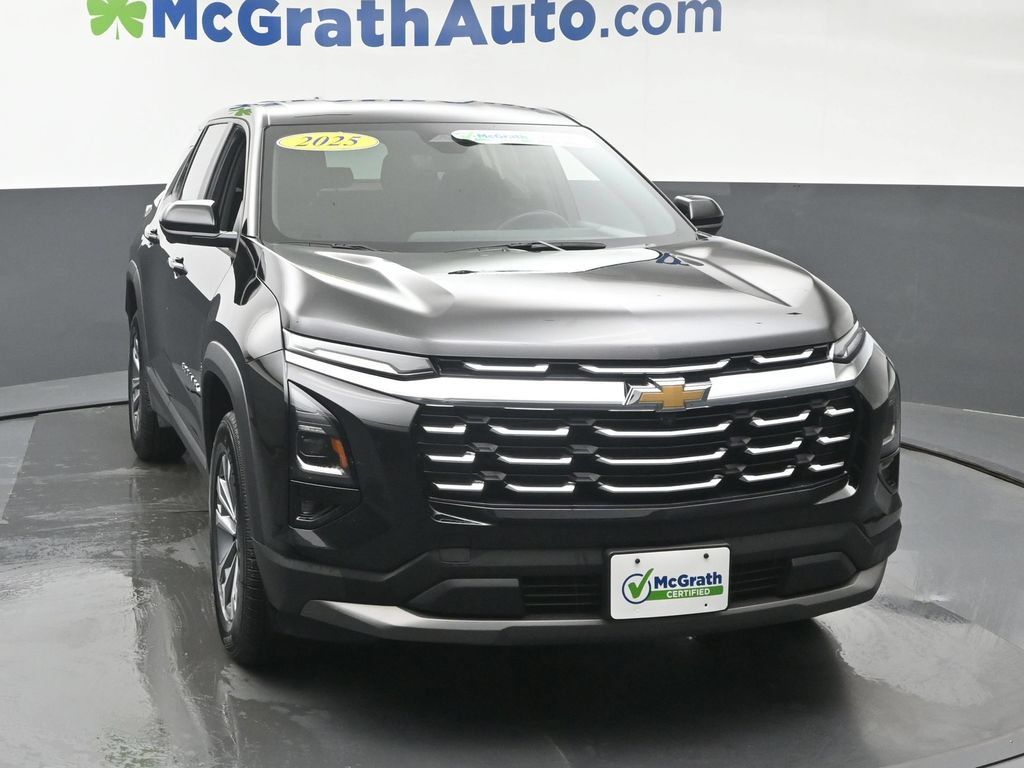 Used 2025 Chevrolet Equinox LT w/ Safety and Technology Package AWD/4WD image 5