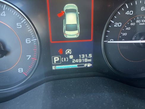 Used 2021 Subaru Crosstrek 2.0i Premium image 5