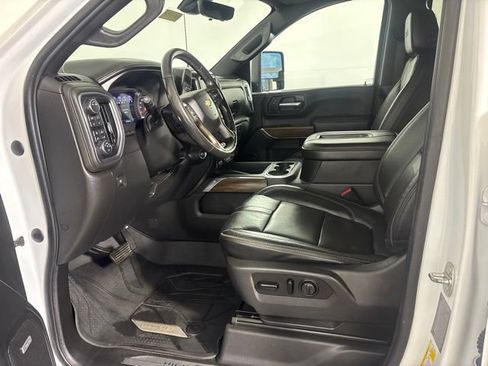 Used 2020 Chevrolet Silverado 2500 High Country w/ Z71 Off-Road Package AWD/4WD image 14