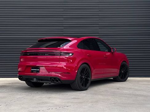 Certified 2025 Porsche Cayenne Coupe AWD/4WD image 7