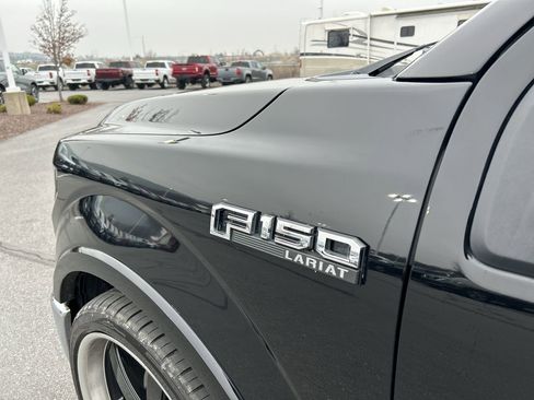 Used 2017 Ford F150 Lariat w/ Trailer Tow Package image 12