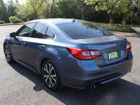 Used 2017 Subaru Legacy 2.5i Premium image 3