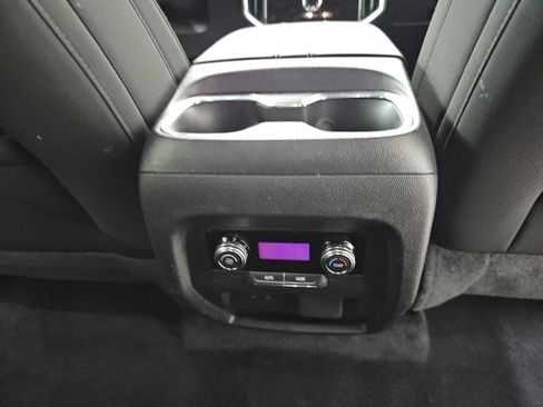 Used 2025 GMC Acadia Elevation image 22