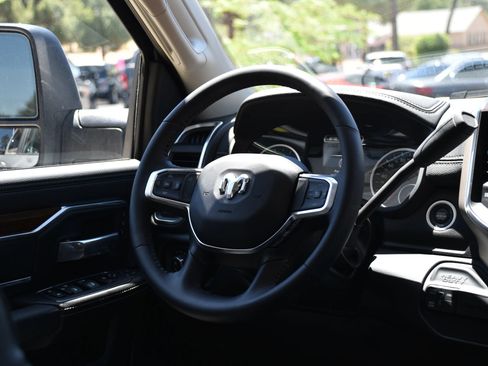 Used 2024 RAM 2500 Laramie image 32