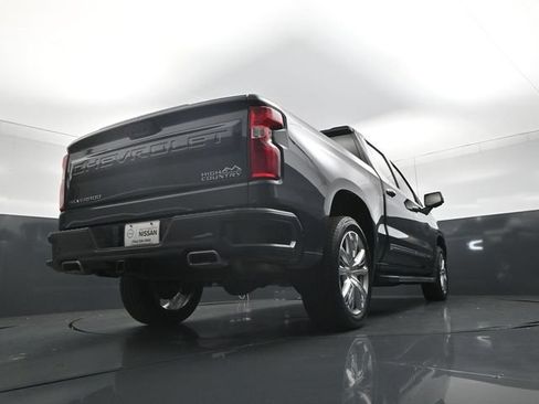 Used 2022 Chevrolet Silverado 1500 High Country w/ Technology Package AWD/4WD image 37
