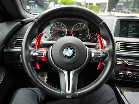 Used 2014 BMW M6 Coupe w/ Executive Package RWD image 17