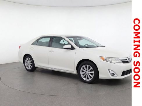 Used 2012 Toyota Camry XLE image 3