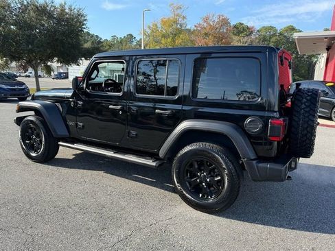 Used 2020 Jeep Wrangler Unlimited Willys image 3