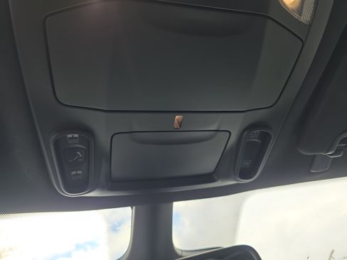 New 2026 Chrysler Pacifica Select w/ S Appearance Package image 8