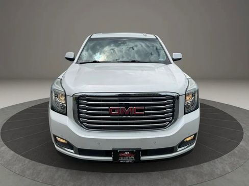 Used 2017 GMC Yukon XL SLT w/ Premium Edition AWD/4WD image 4