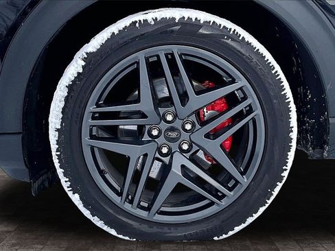 Used 2025 Ford Explorer ST image 35