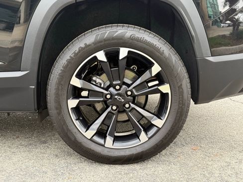 Used 2025 Chevrolet Equinox RS w/ Convenience Package III image 19