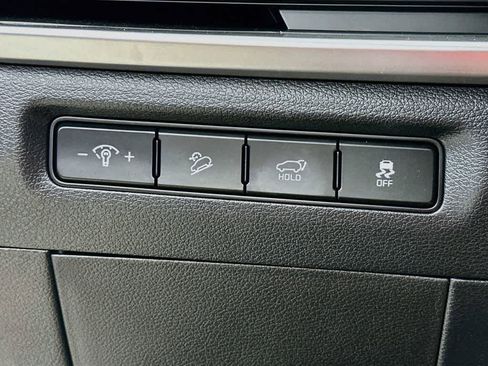 Used 2024 Kia Telluride EX w/ EX Captain's Chair Package FWD image 26