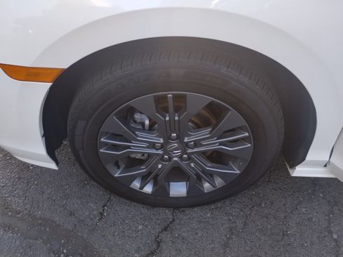 Used 2025 Honda Odyssey Touring image 23