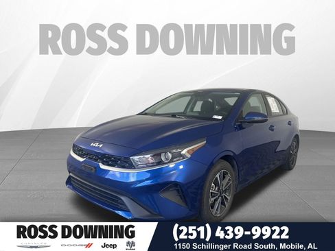 Used 2024 Kia Forte LXS w/ LXS Technology Package FWD image 1