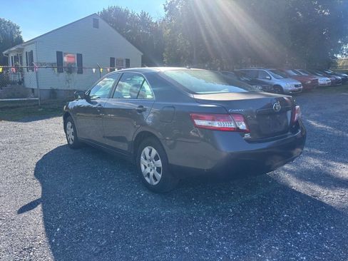 Used 2011 Toyota Camry SE image 6