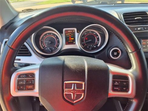 Used 2020 Dodge Journey SE w/ SE Popular Equipment Group image 16