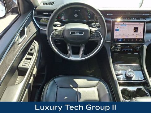 Used 2023 Jeep Grand Cherokee 4WD 4xe w/ Luxury Tech Group II image 3