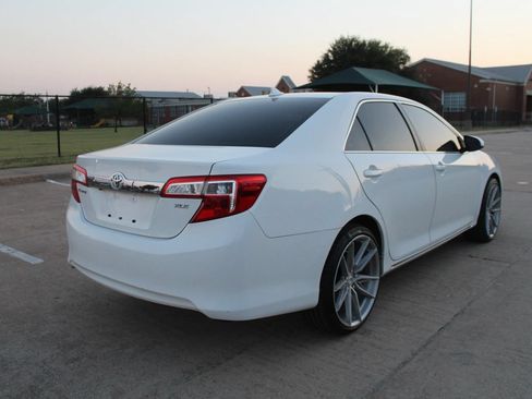 Used 2012 Toyota Camry XLE FWD image 13