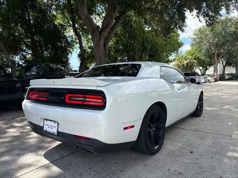 Used 2020 Dodge Challenger R/T RWD image 7
