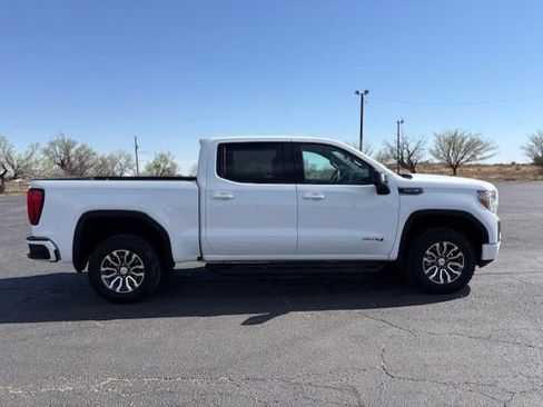 Used 2022 GMC Sierra 1500 AT4 w/ AT4 Premium Package image 6