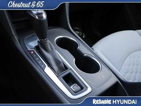 Used 2019 Chevrolet Equinox LT w/ Driver Convenience Package FWD image 39