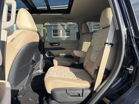 New 2026 Nissan Armada Platinum image 16