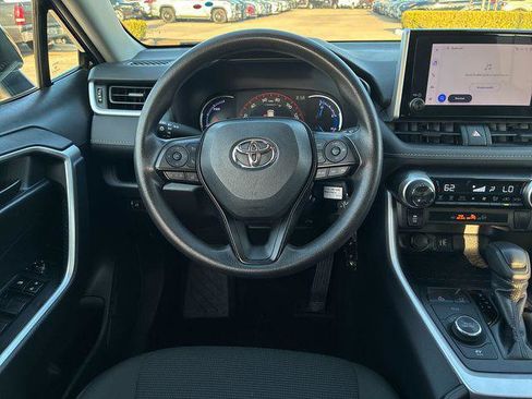 Certified 2025 Toyota RAV4 LE AWD/4WD image 15