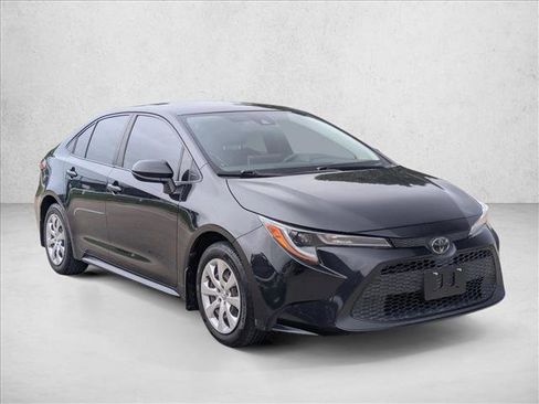 Used 2020 Toyota Corolla LE image 3