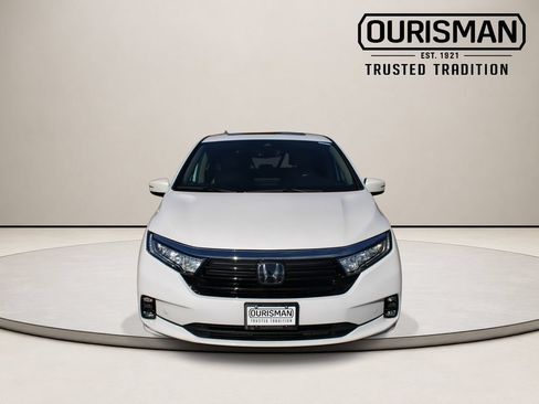 Used 2023 Honda Odyssey Elite image 4