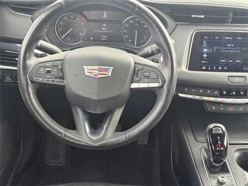 Used 2023 Cadillac XT4 Luxury w/ Cold Weather Package image 16