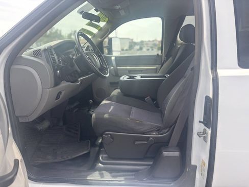 Used 2012 Chevrolet Silverado 2500 W/T AWD/4WD image 9