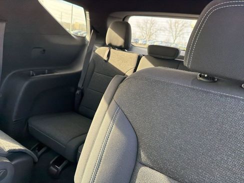 Used 2024 Chevrolet Traverse LT w/ Midnight/Sport Edition image 8