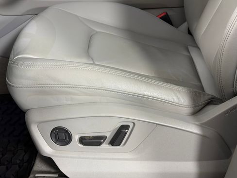 Used 2023 Audi Q7 2.0T Premium w/ Convenience Package AWD/4WD image 13