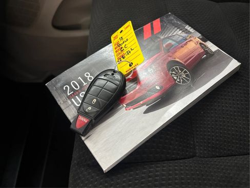 Used 2018 Dodge Grand Caravan SE image 38