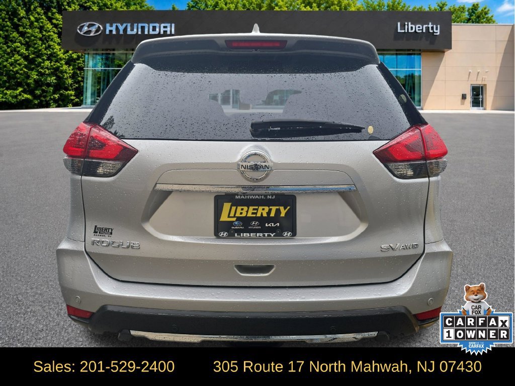 Used 2019 Nissan Rogue SV w/ Sun & Sound Touring Package AWD/4WD image 4