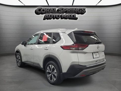 Used 2023 Nissan Rogue SV w/ SV Premium B Package FWD image 8