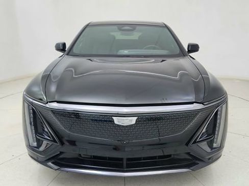 Used 2025 Cadillac Lyriq Sport AWD/4WD image 2