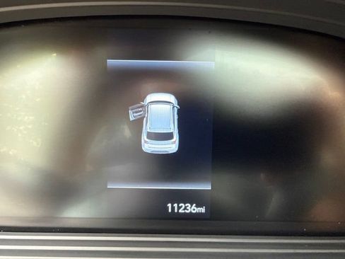 Used 2024 Hyundai Venue SEL FWD image 13