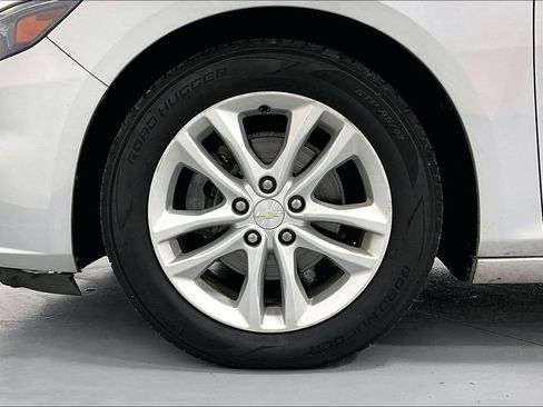 Used 2018 Chevrolet Malibu LT w/ Leather Package image 11