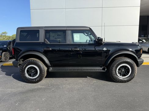 New 2026 Ford Bronco Outer Banks w/ Sasquatch Package AWD/4WD image 3