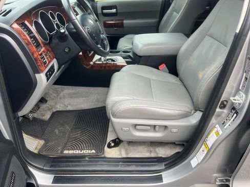 Used 2008 Toyota Sequoia Platinum image 18