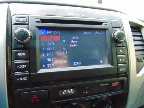 Used 2013 Toyota Tacoma 4x4 Double Cab w/ TRD Sport Pkg image 17