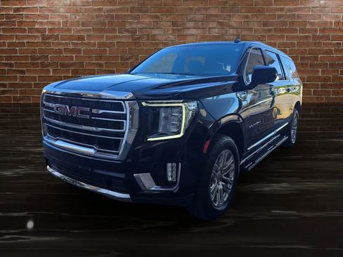 Used 2023 GMC Yukon XL SLT image 6
