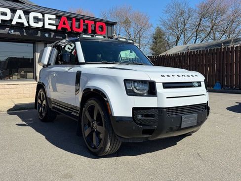Used 2023 Land Rover Defender 90 V8 AWD/4WD image 4