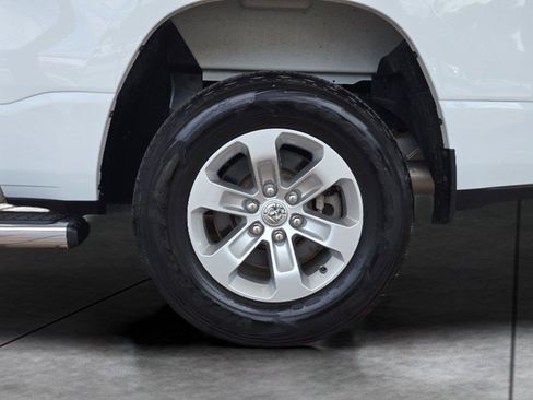 Used 2024 RAM 1500 Laramie AWD/4WD image 30