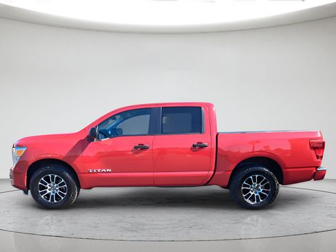 Used 2022 Nissan Titan SV AWD/4WD image 6
