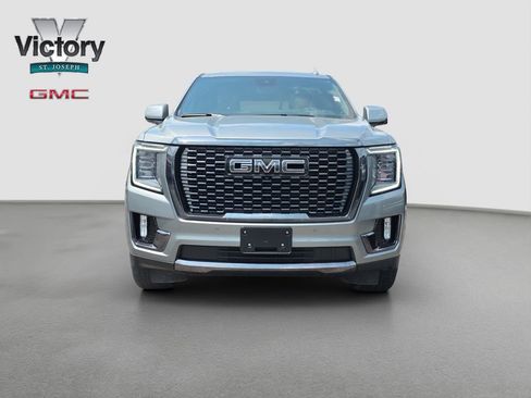 Used 2024 GMC Yukon Denali Ultimate AWD/4WD image 2